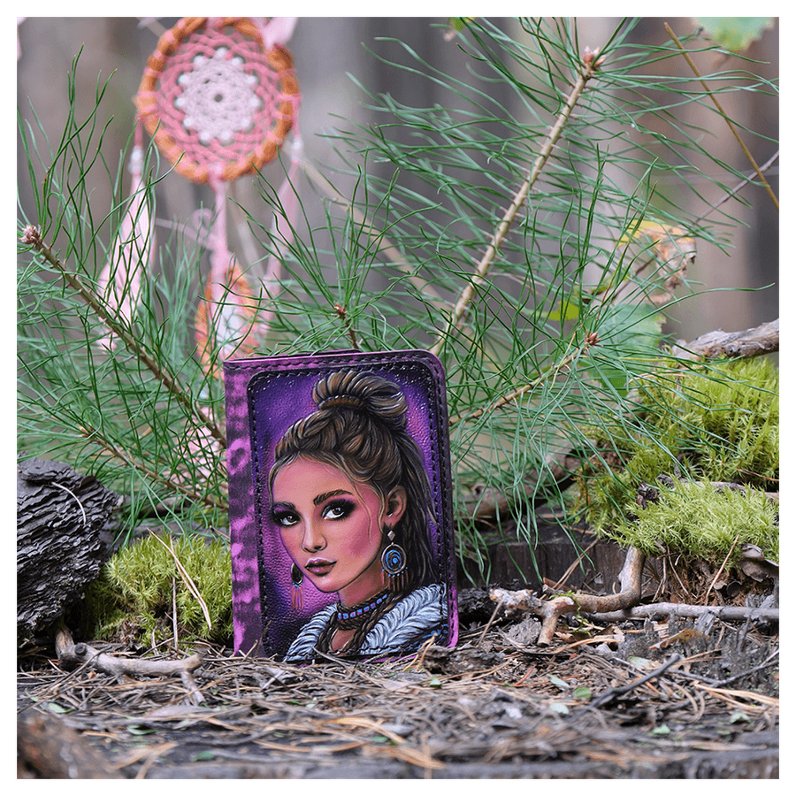 Кожаная обложка на паспорт «Шаманка»