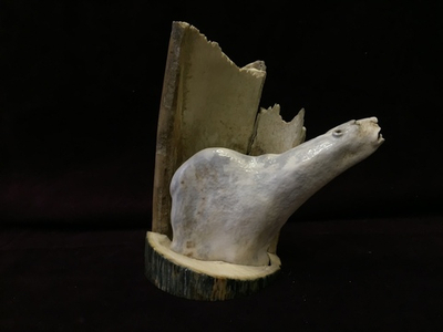 Ревущий (Белый медведь), авторская скульптурная композиция