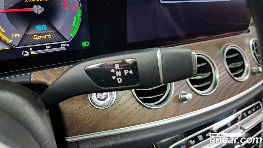 Mercedes-Benz E-Class W213 E300e Exclusive (12.2019)
