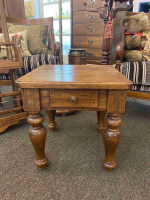 Столик низкий