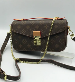 Сумка Louis Vuitton стильная