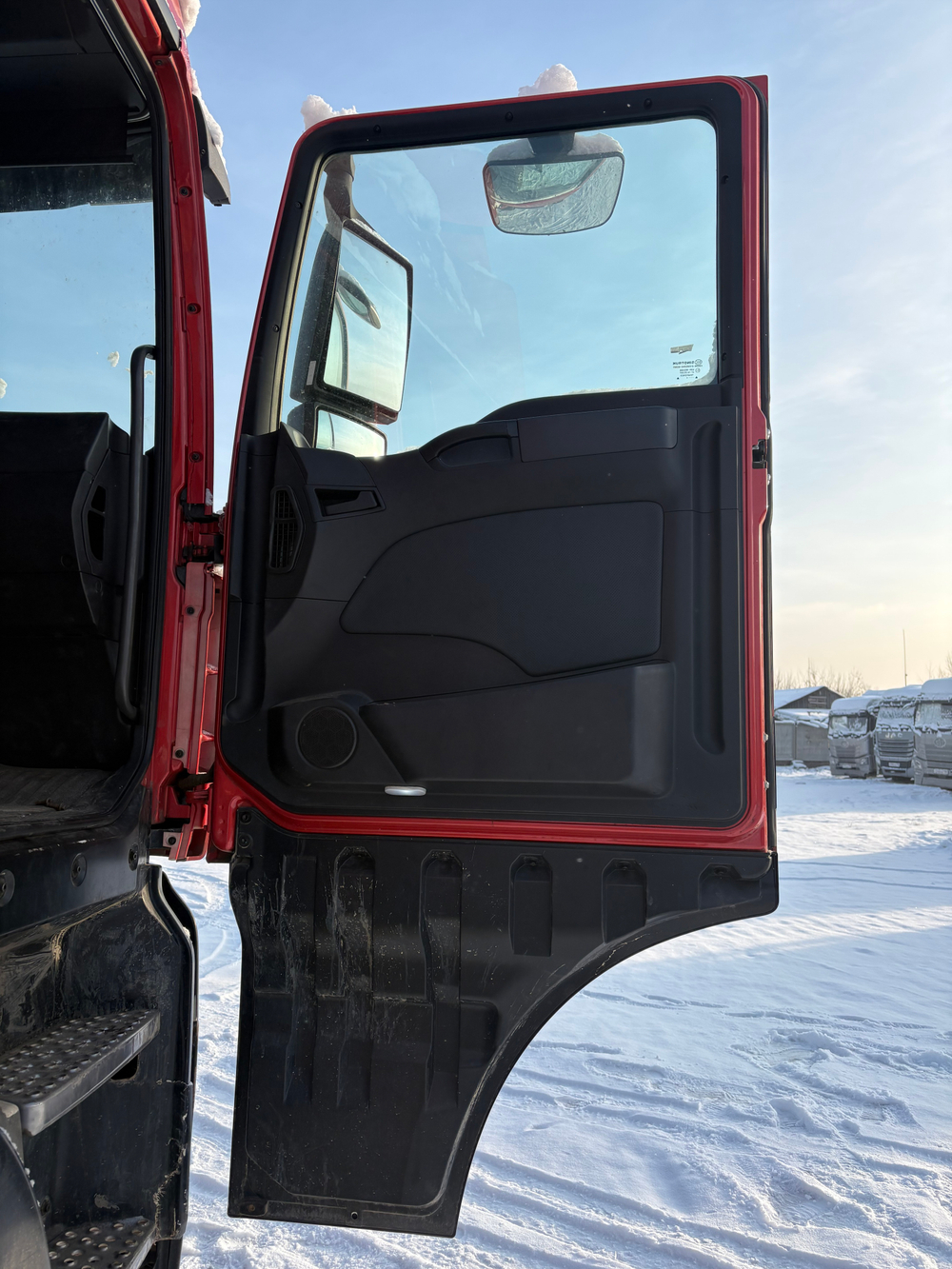 SITRAK C7H 6x4 Седельный тягач ZZ4256V364HE (Дизельный, 12,4 л, 540 л.с., МТ)