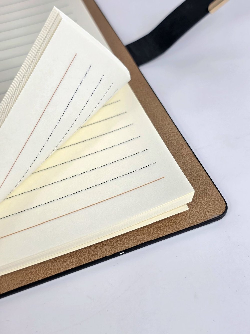 Блокнот органайзер А5 на кольцах 96 л. на магните в линейку гранитно-серый(5919-4)