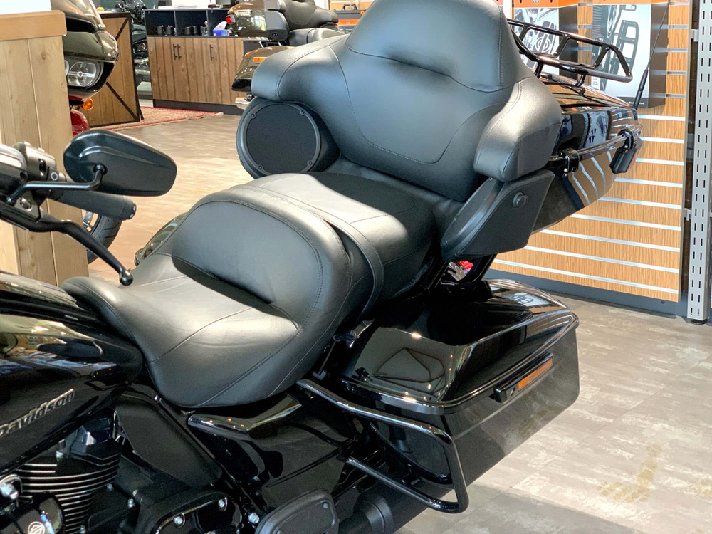 Мотоцикл Harley-Davidson Road Glide Limited 114 (BLACK) с НДС