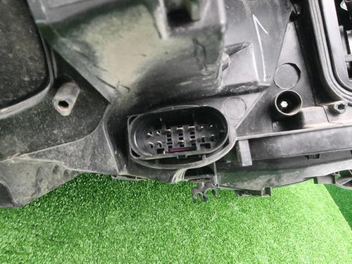 Битая Фара левая Mercedes GLE W166 (2015-2018) LED