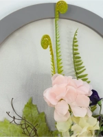 Искусственные цветы на стену в виде арки