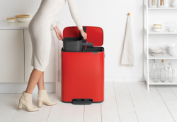 Мусорный бак Bo Pedal Bin 2x30л Brabantia Пламенно-красный