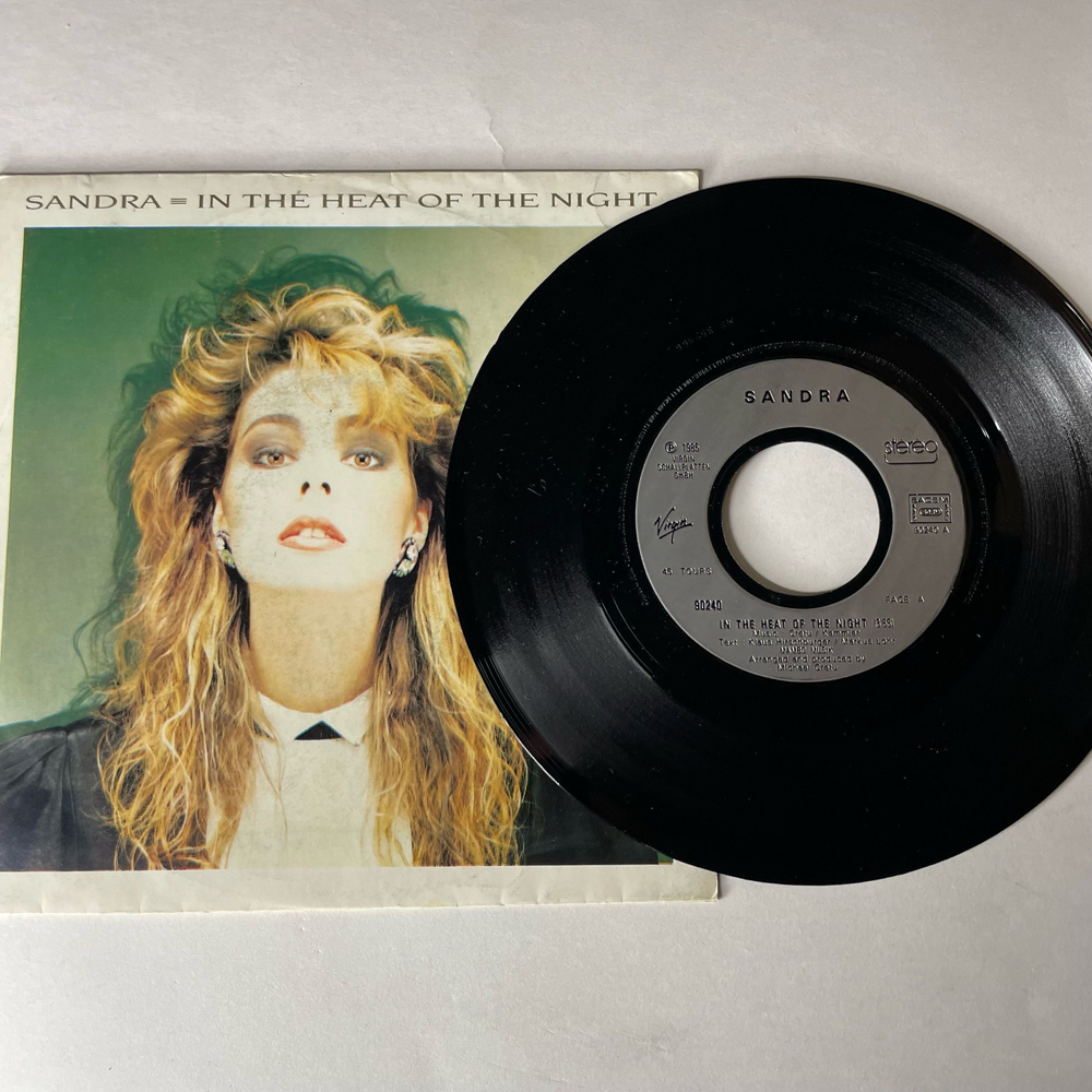 Винтажная виниловая пластинка 7 дюймов (маленькая пластинка) Sandra In The Heat Of The Night (Франция 1985)