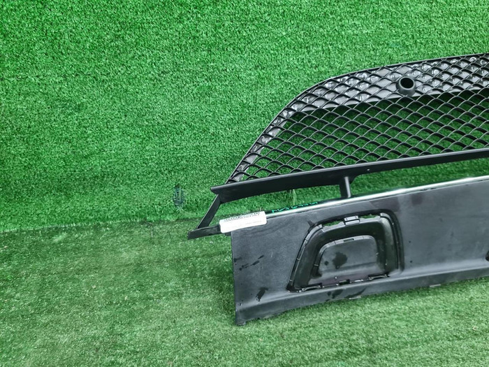 Решетка перед. бампера Mercedes GLC X253 15-19 AMG