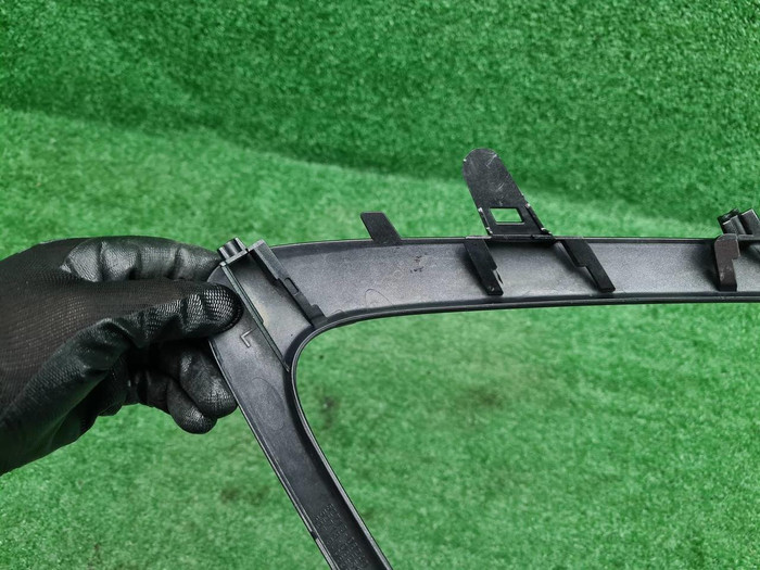 Накладка переднего бампера Toyota Camry xv70 20-нв