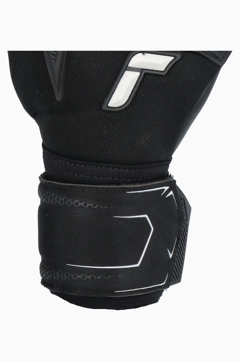 Вратарские перчатки Reusch Attrakt Freegel Infinity Finger Support - черный