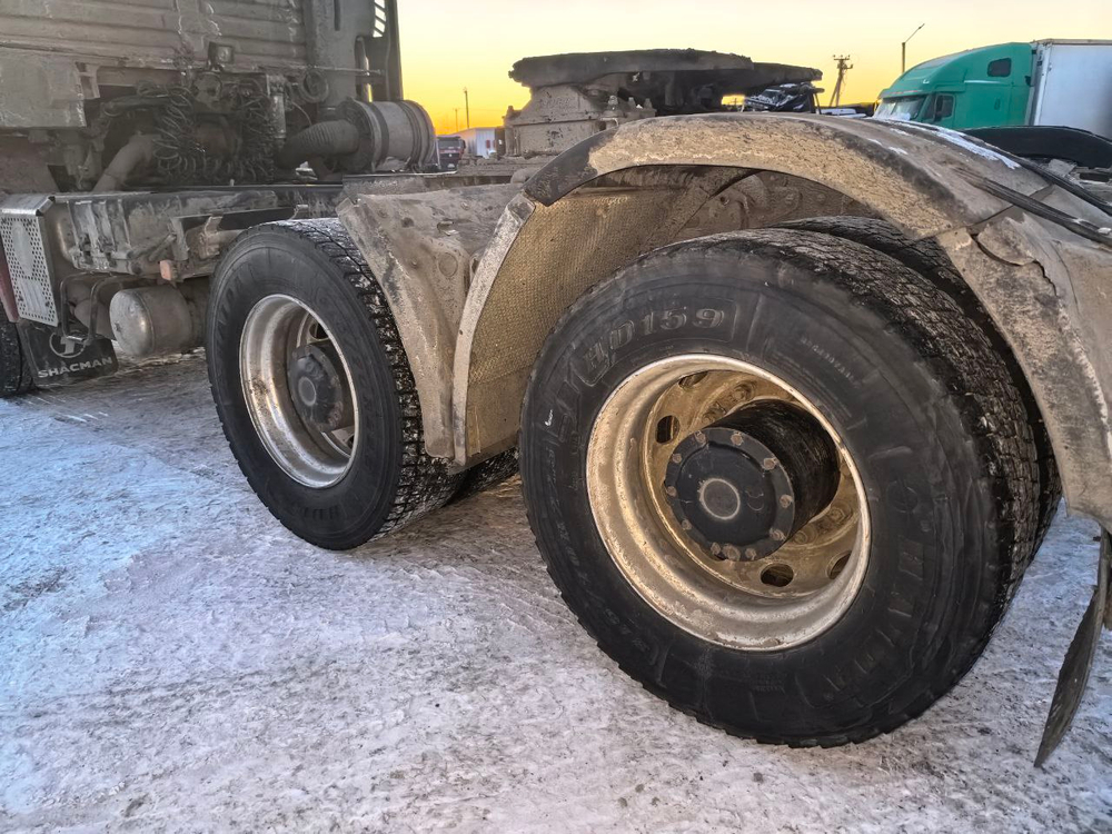 Shacman (Shaanxi) SX* 6x4 Седельный тягач SX42584V324 (Дизельный, 11,6 л, 423 л.с., АТ)
