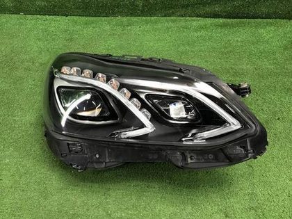 Фара правая Mercedes E W212 (13-16) LED В сборе