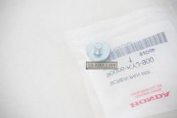 90005-KYJ-900. SCREW, PAN, 6X6