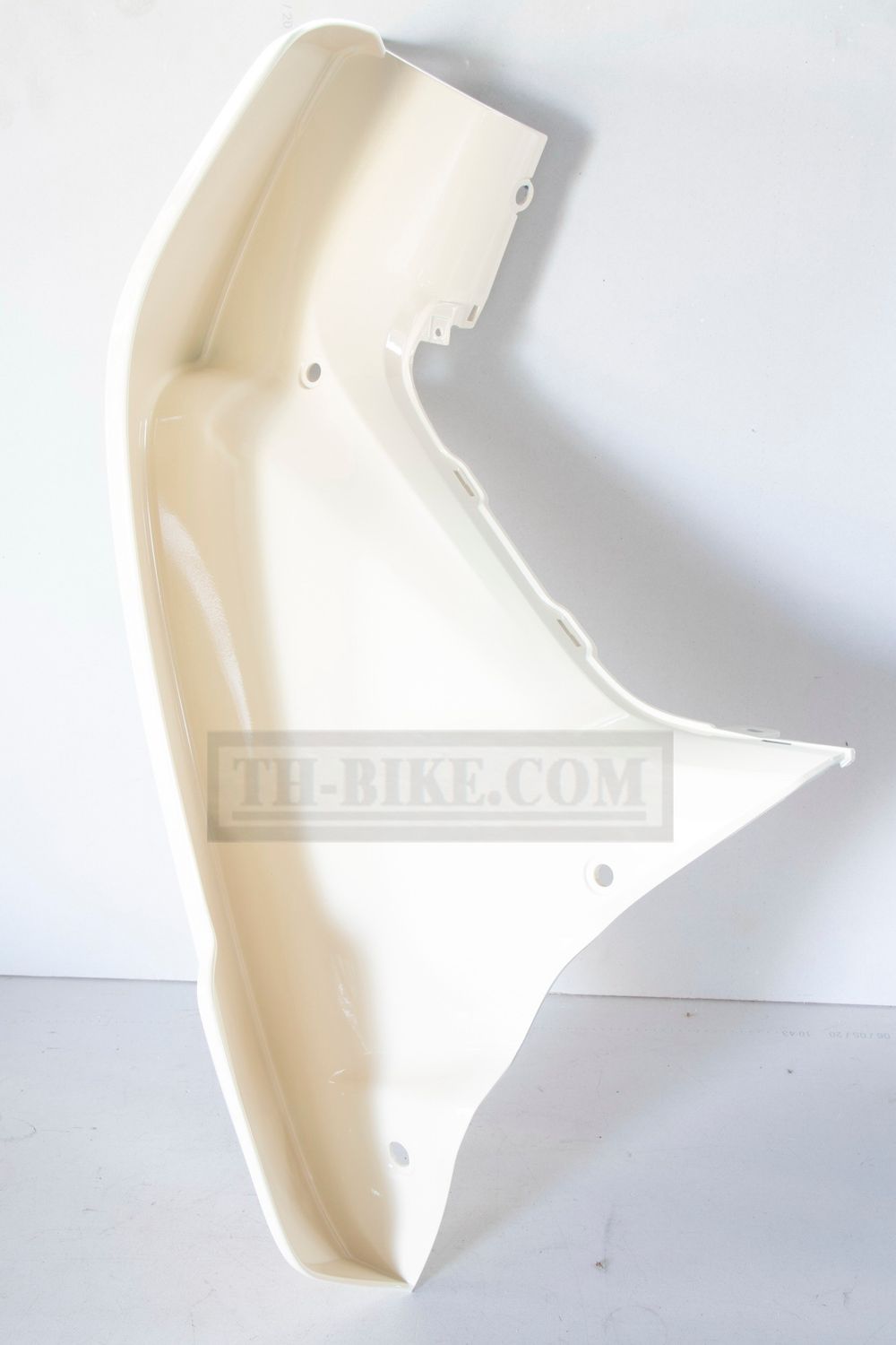 81141-KZV-T00ZH. SHIELD, L. LEG. Honda SUPER CUB110 Dream110 NBC110 (JA10-100xxxx)