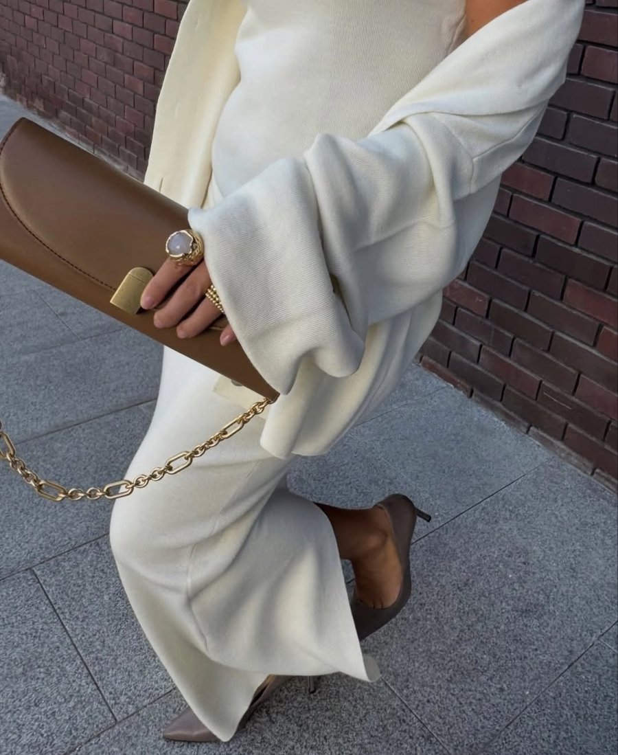 Кольцо под золото с полупрозрачным камнем