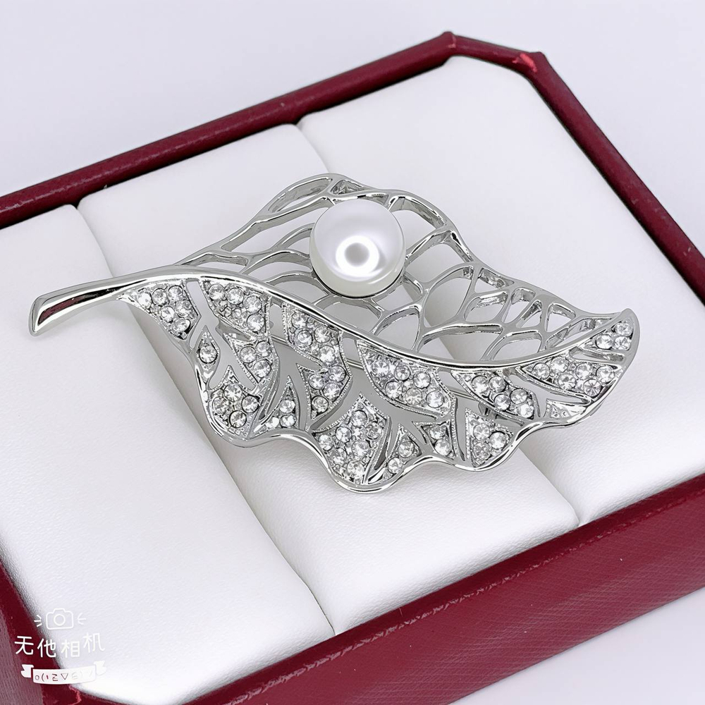 Брошь Jewelry - арт180