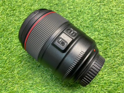 Canon EF 85mm 1.4L IS USM