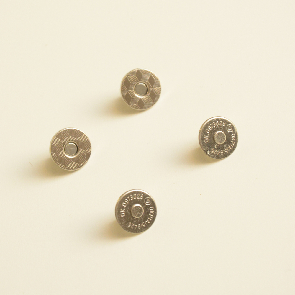 Магнитная кнопка тонкая, с рисунком, диаметр 14 мм, серебро