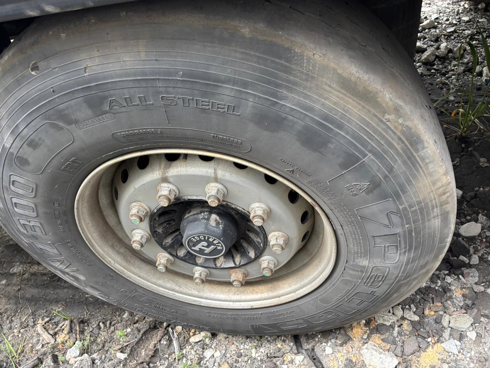 BONUM 9142* Полуприцеп шторный 914296-04 (длина 13,62 м., 38 000 кг)