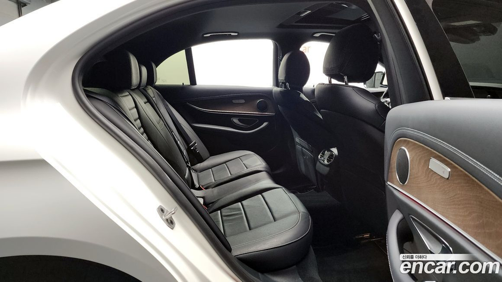 Mercedes-Benz E-Class W213 E250 Exclusive (12.2021)