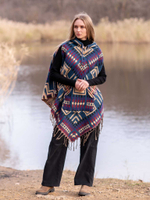 Пончо женское шерстяное с орнаментом