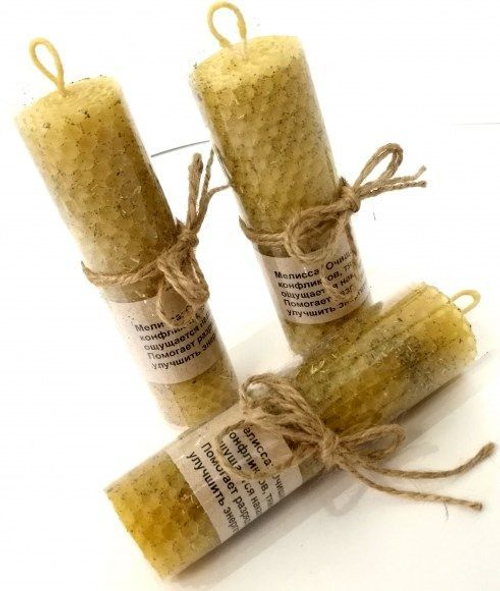 Свеча из вощины с Мелиссой 13 см