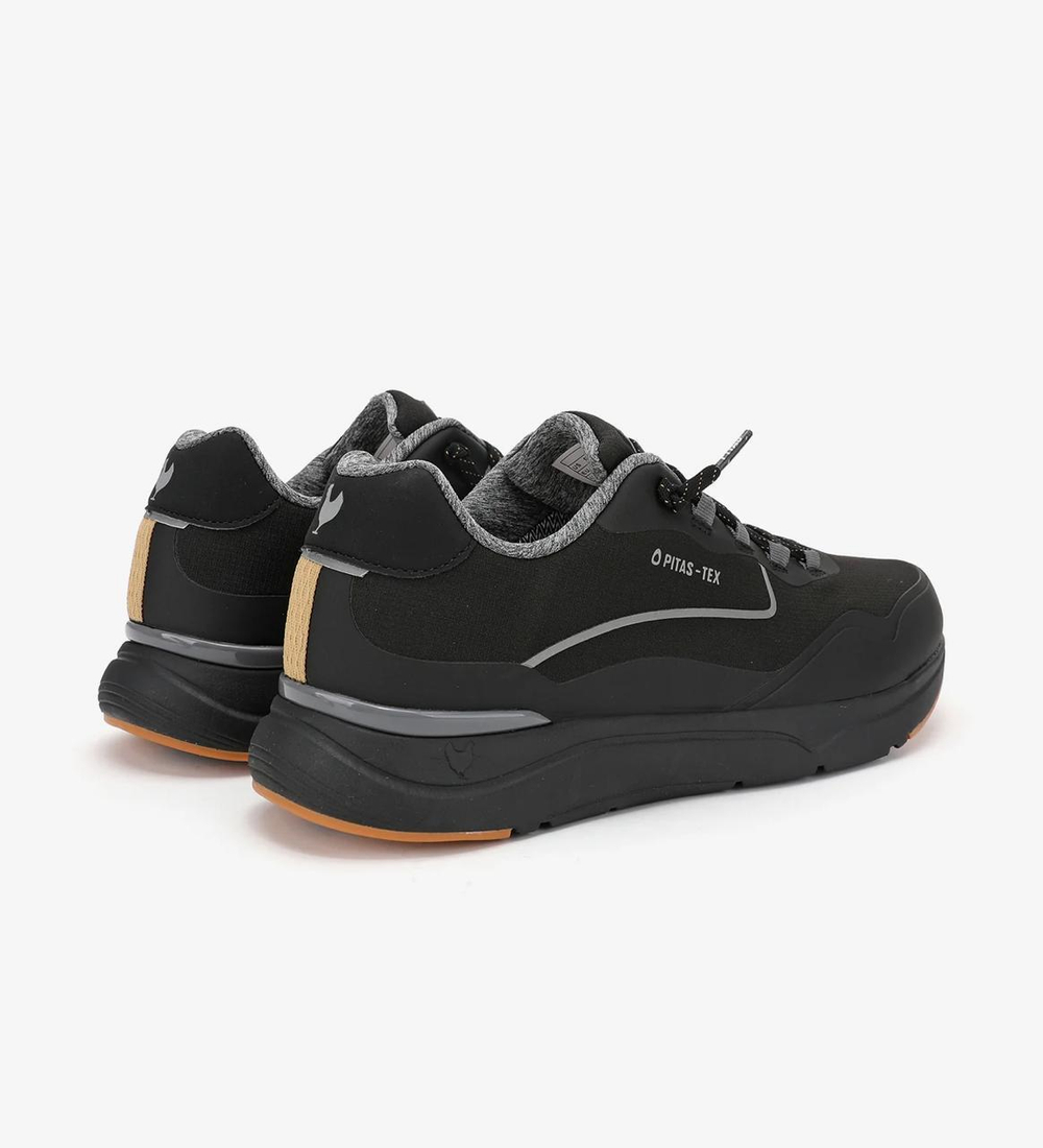 Кроссовки PITAS