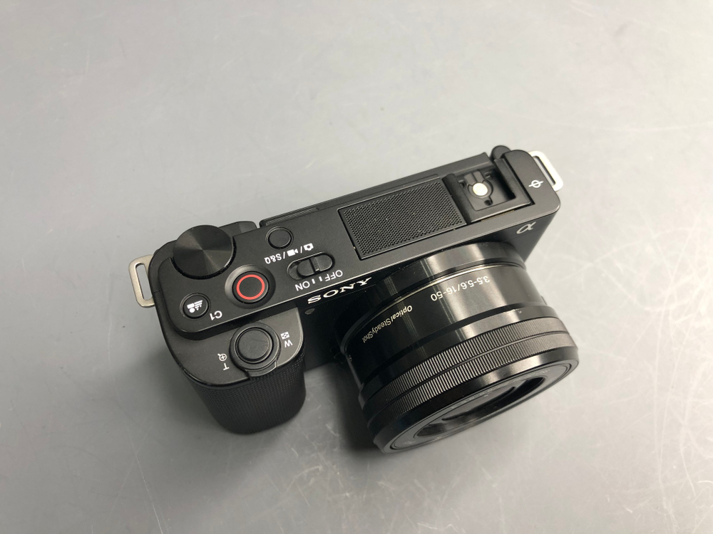 Sony ZV-E10 Kit 16-50mm 4.500 кадров