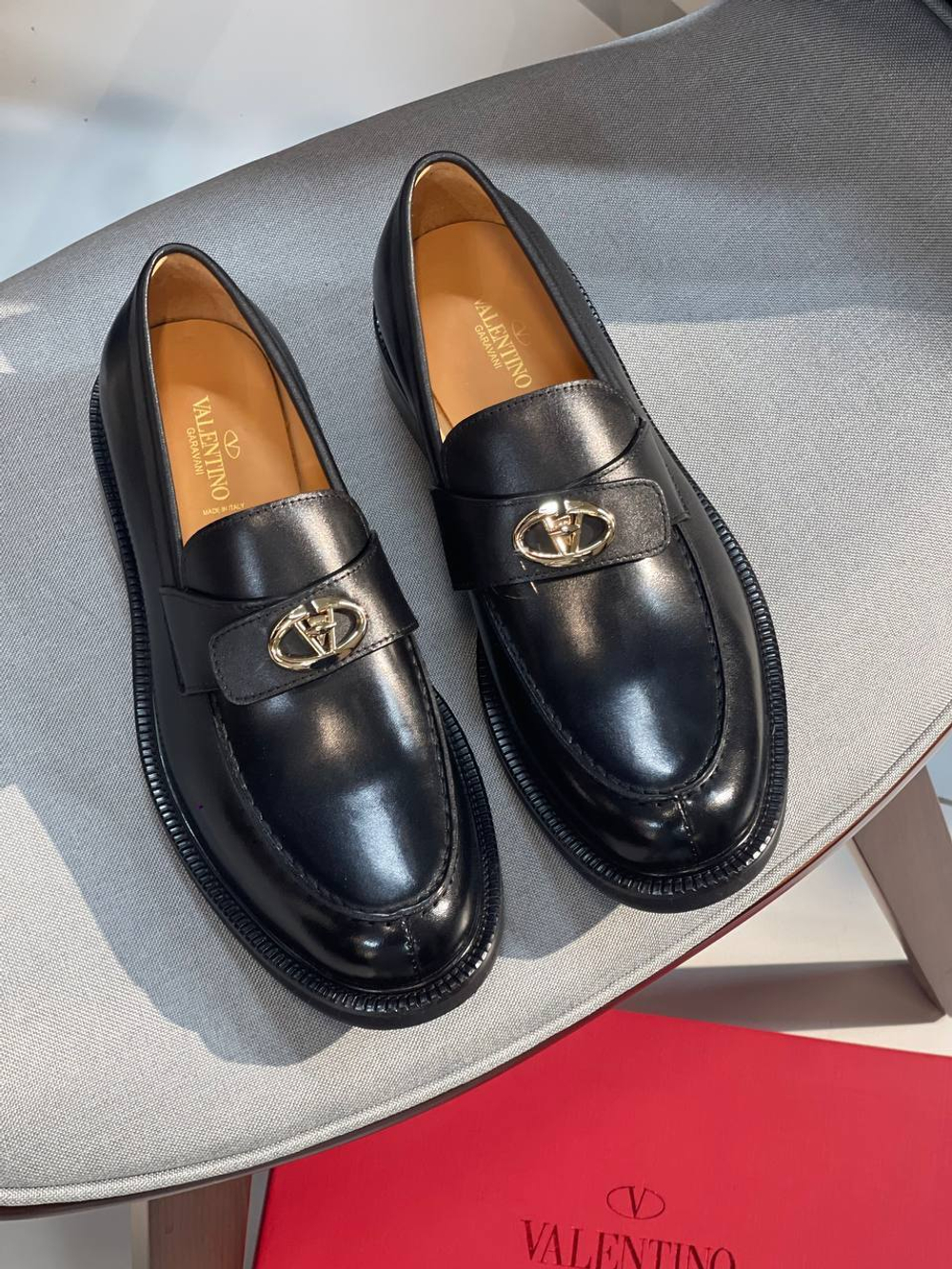 Лоферы Valentino