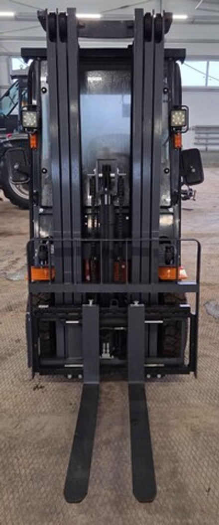 Lonking FD* Вилочный погрузчик FD15T (Дизельный, 2,7 л, 41 л.с., МТ)