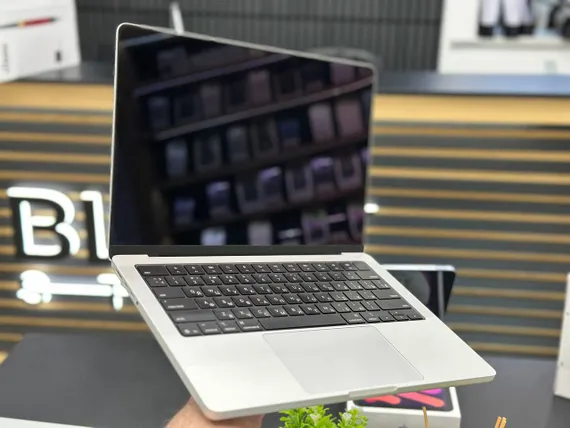 Б/У Ноутбук Apple MacBook Pro 14 M5 100% 16/512Gb Silver (M9W4240X61)