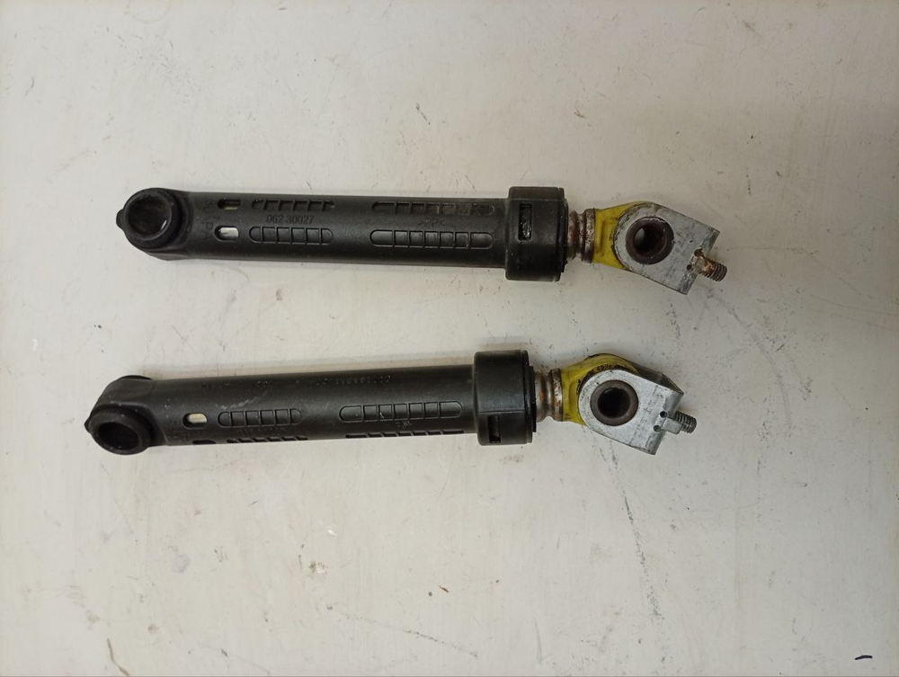 WMSD7105B кт17 Амортизаторы (комплект) для стиральной машины Indesit Ariston C00303589 б/у