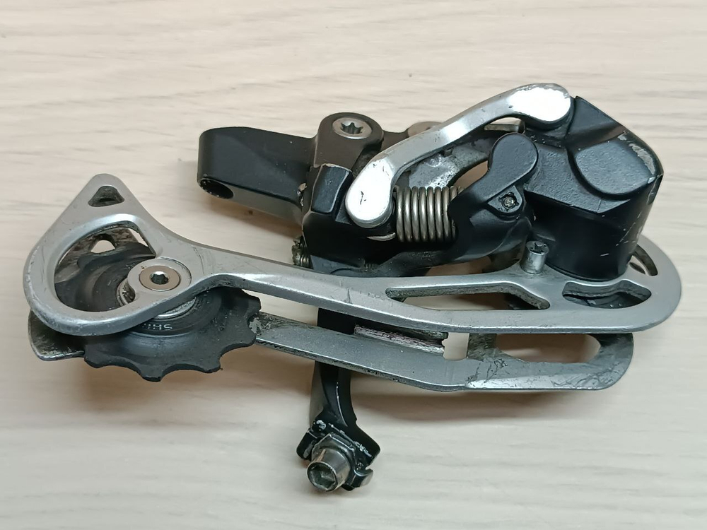 Переключатель на велосипед Shimano Deore XT RD-M773 (задний) z007