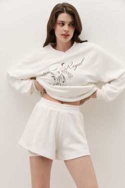Шорты из футера укороченные сбоку кремового цвета