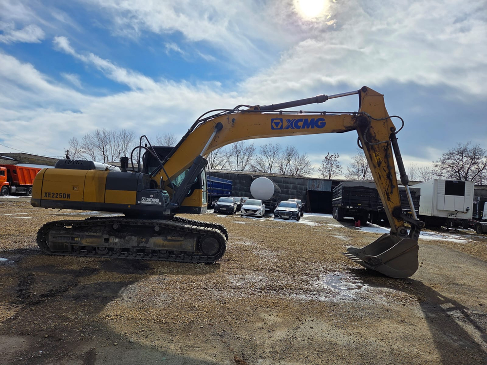 XCMG XE225 Экскаватор XE225DN( Дизельный, 4,4 л. 144 л.с. АТ)