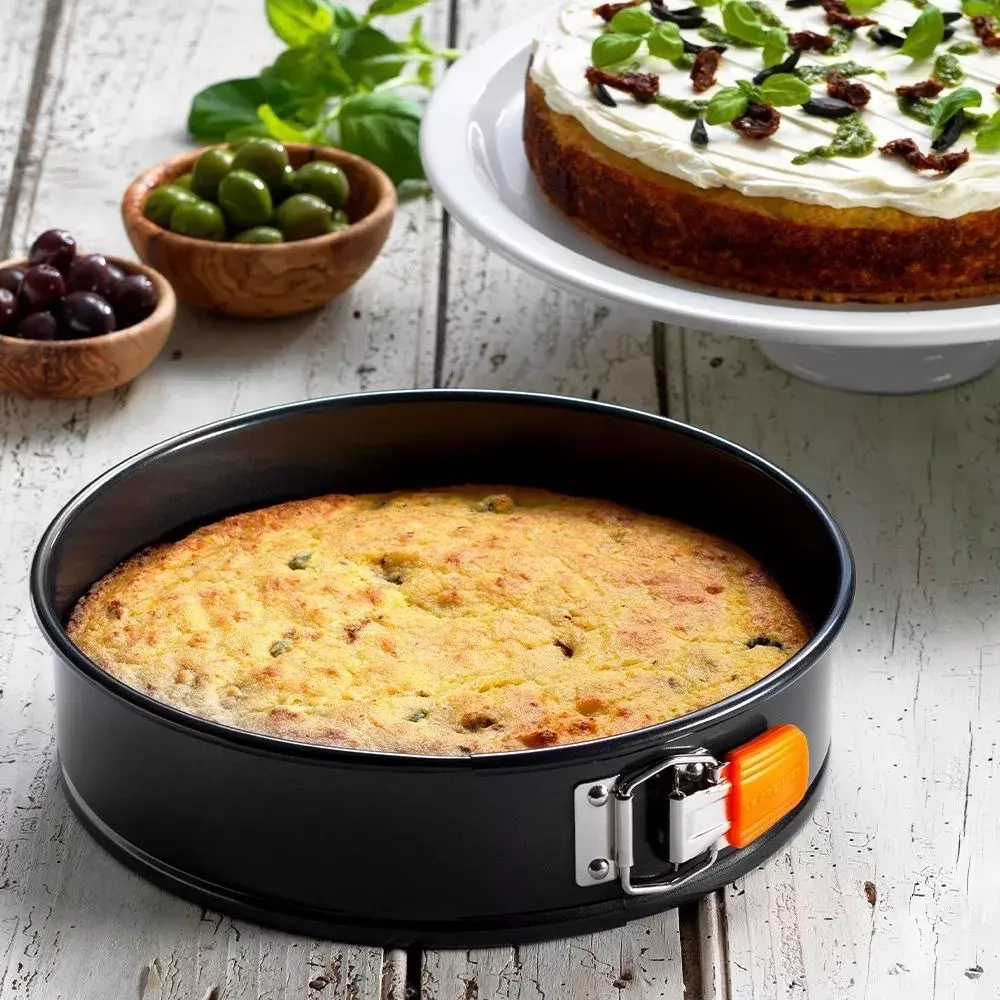 Le Creuset - Форма для торта с антипригарным покрытием, 20 см. / артикул   94101500000000  / GTIN 630870122184