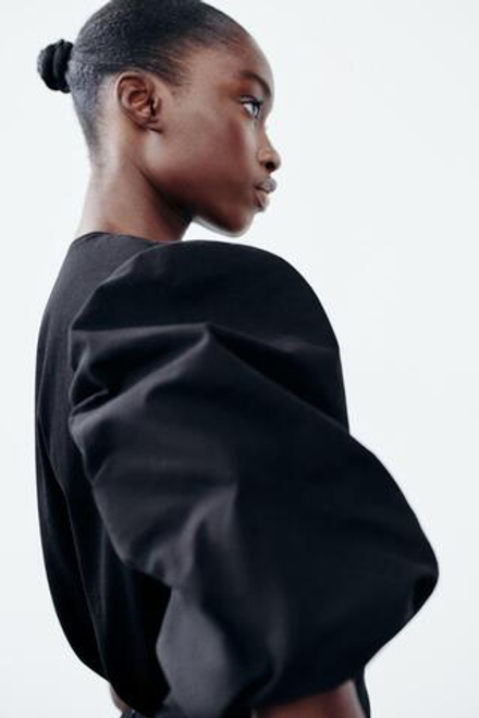 ZARA КОМБИНИРОВАННЫЙ ТОП С ОБЪЕМНЫМИ РУКАВАМИ, ЧЕРНЫЙ