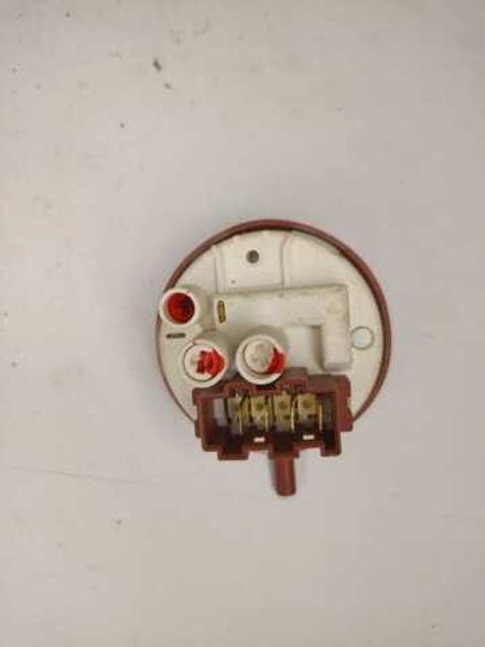 Прессостат для стиральных машин Indesit C00111493 б/у