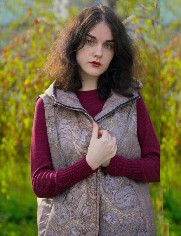 Двусторонний жилет "Доспехи Серебро", по мотивам изображений со щита Генриха II, короля Франции, 16 век