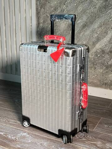 Чемодан Fendi