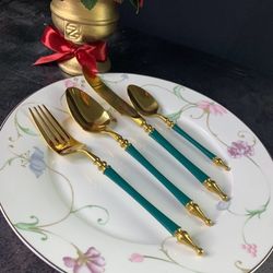 Lenardi 197-021 Набор столовых приборов 24пр. зеленый в под.уп.(х12)