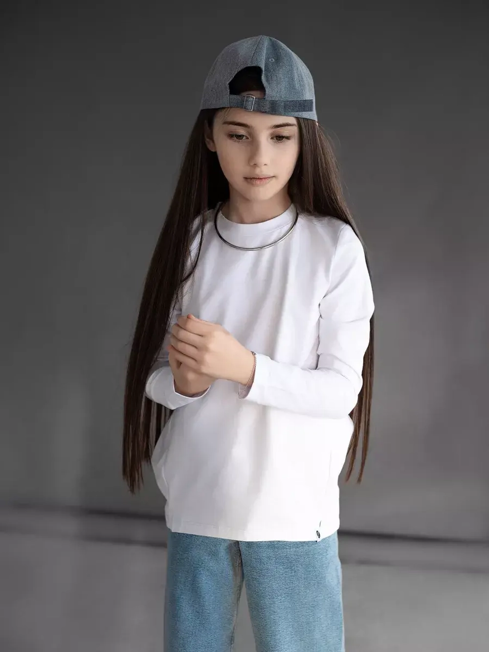 Лонгслив для девочки белый оверсайз