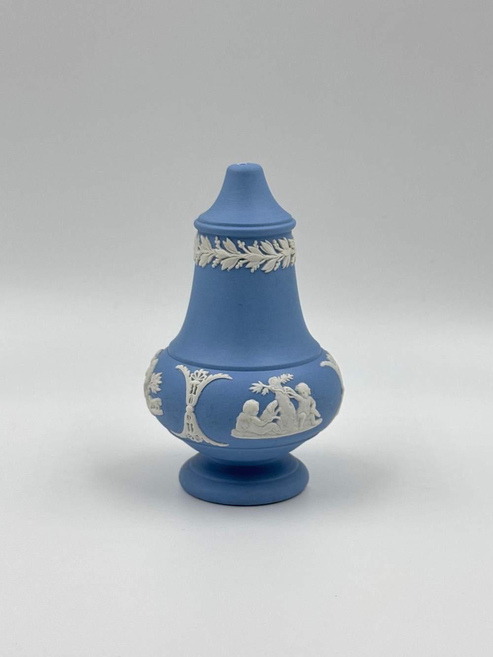 Солонка Wedgwood