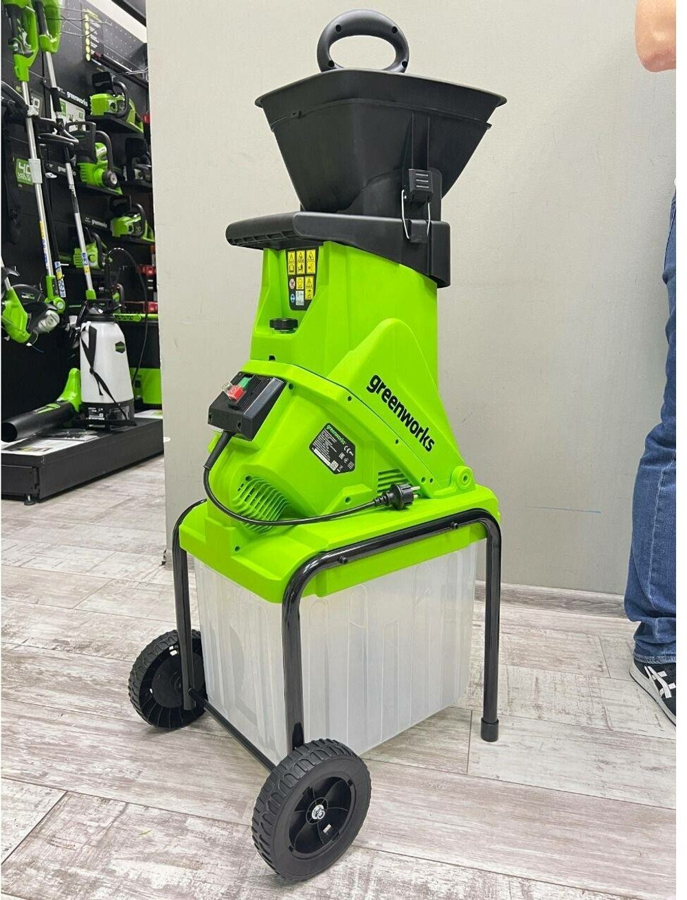 Измельчитель садовый электрический GREENWORKS GACSB, 220V, 2500W, с контейнером (2206707)