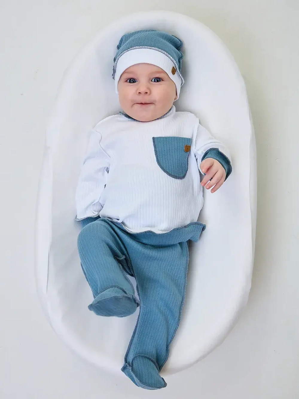 костюм для малыша швами наружу