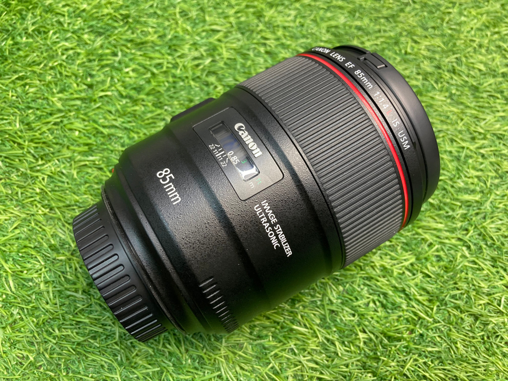 Canon EF 85mm 1.4L IS USM