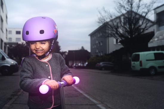 Самокат Mini Micro Deluxe Magic LED сиреневый