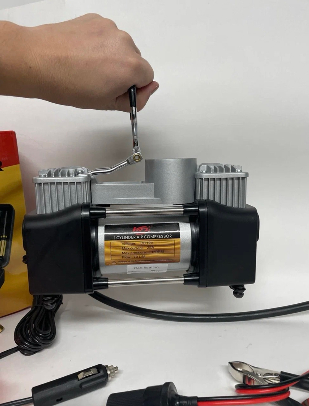 Компрессор автомобильный для накачки шин, двухпоршневой, в кейсе, 70 л / мин, 12 v, 906X, TG (1 шт.)