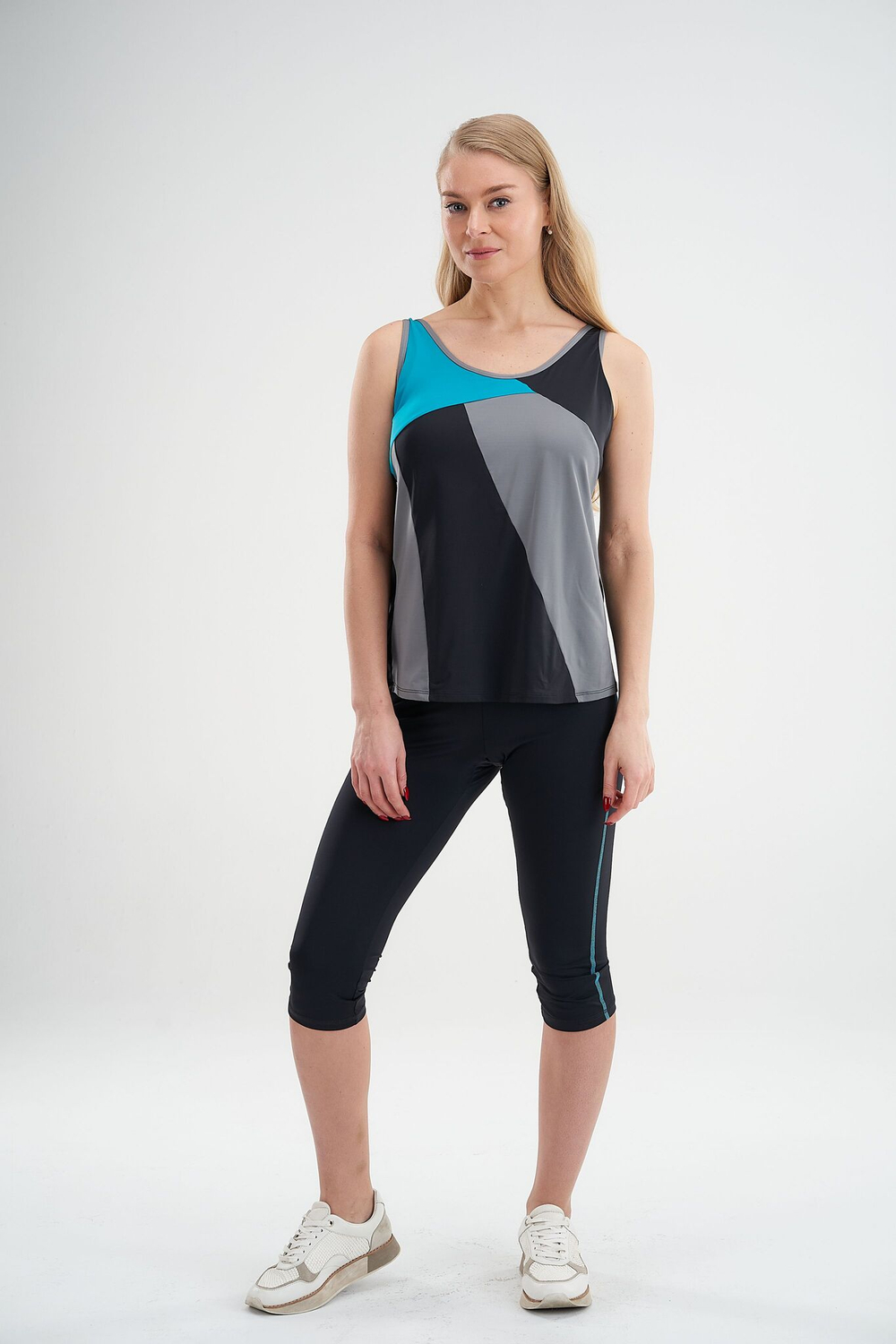 Топ спортивный 1216 TankTop со встроенным лифом Amoena Active